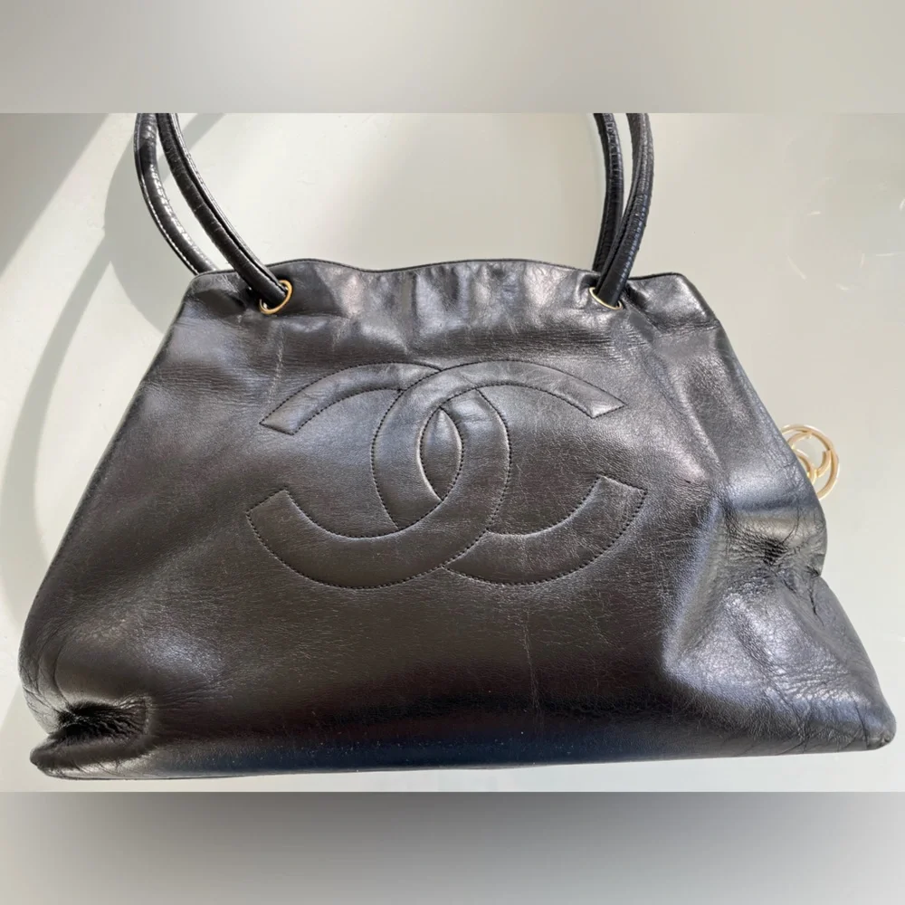 SOLD!! RARE Chanel Vintage tote bag - Picture 3 of 12